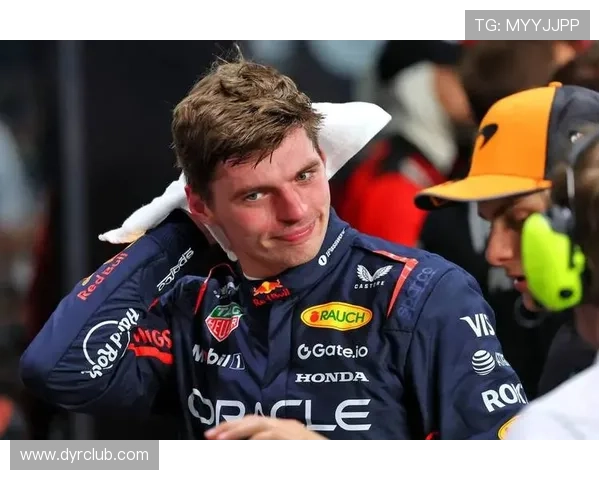 F1赛季激烈角逐持续进行 多位车手争夺世界冠军宝座