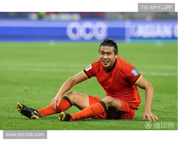 国足世预赛关键战告捷新帅战术调整引发热议年轻球员崭露头角球迷期待未来突破