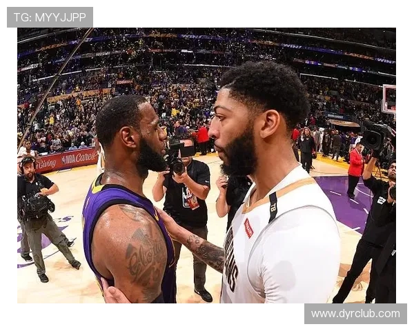 浓眉复出助湖人逆转雷霆詹姆斯与戴维斯双双爆发全场助力球队连胜