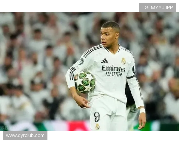 皇家马德里新赛季备战进展显著球队士气持续高涨期待再创辉煌成绩