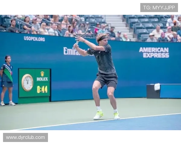 网球赛事精彩纷呈 新星崭露头角 老将挑战再起