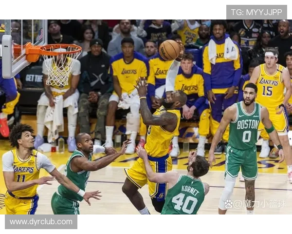 詹姆斯迎来职业生涯最新里程碑 勇士快船赛后激战引发关注